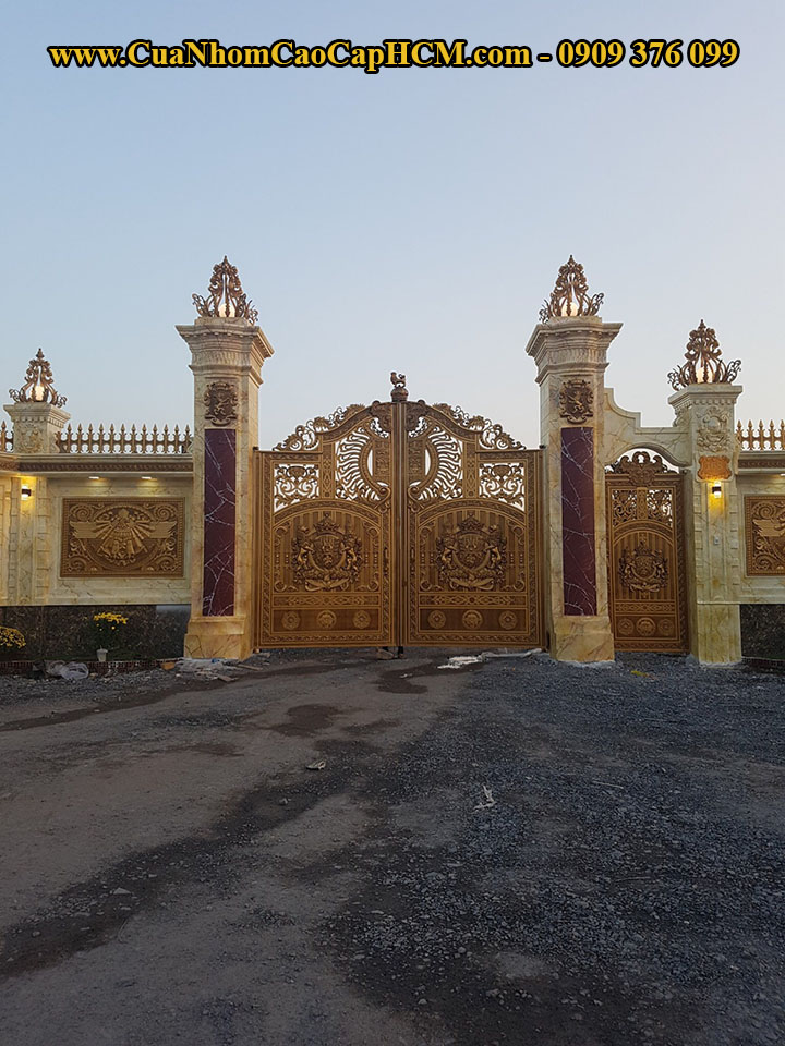cổng biệt thự Đức Hòa