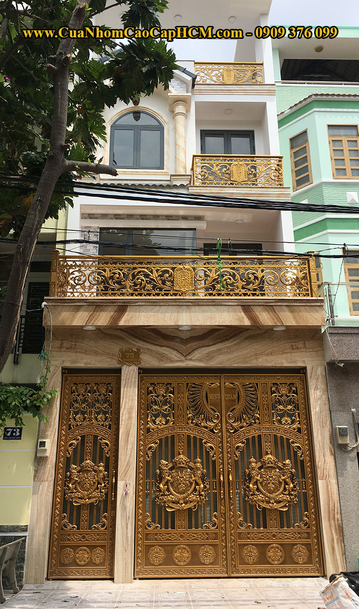 Mẫu cổng nhôm nhà phố tại khu Tên Lửa, quận Bình Tân