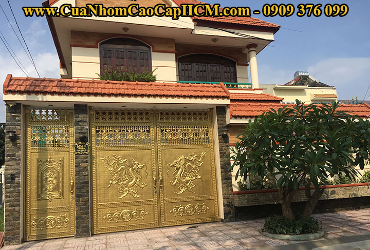 Mẫu cửa cổng rồng bay tại quận Bình Tân