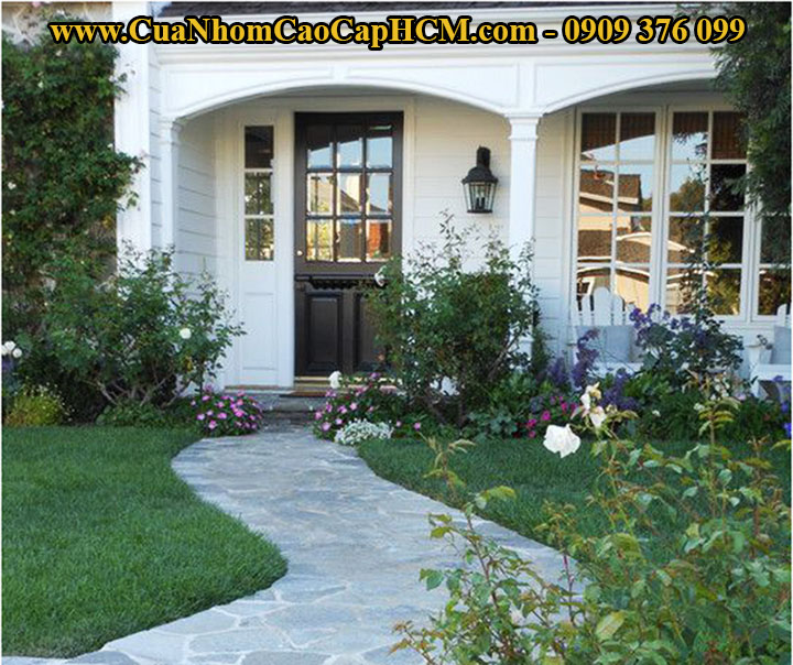 Lối đi từ cổng vào nhà đẹp phong thủy tốt