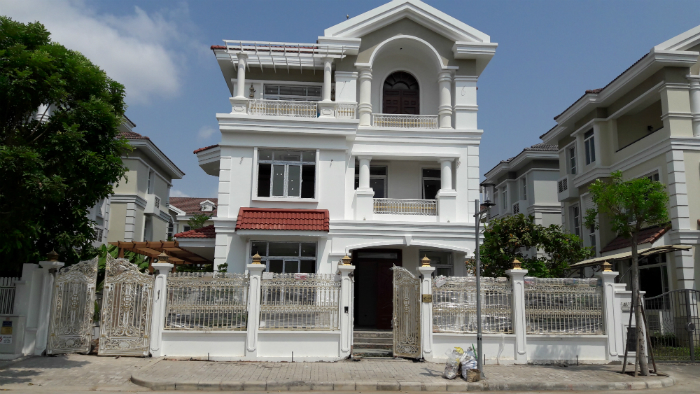 Công trình Cửa cổng nhôm đúc hợp kim quận 7