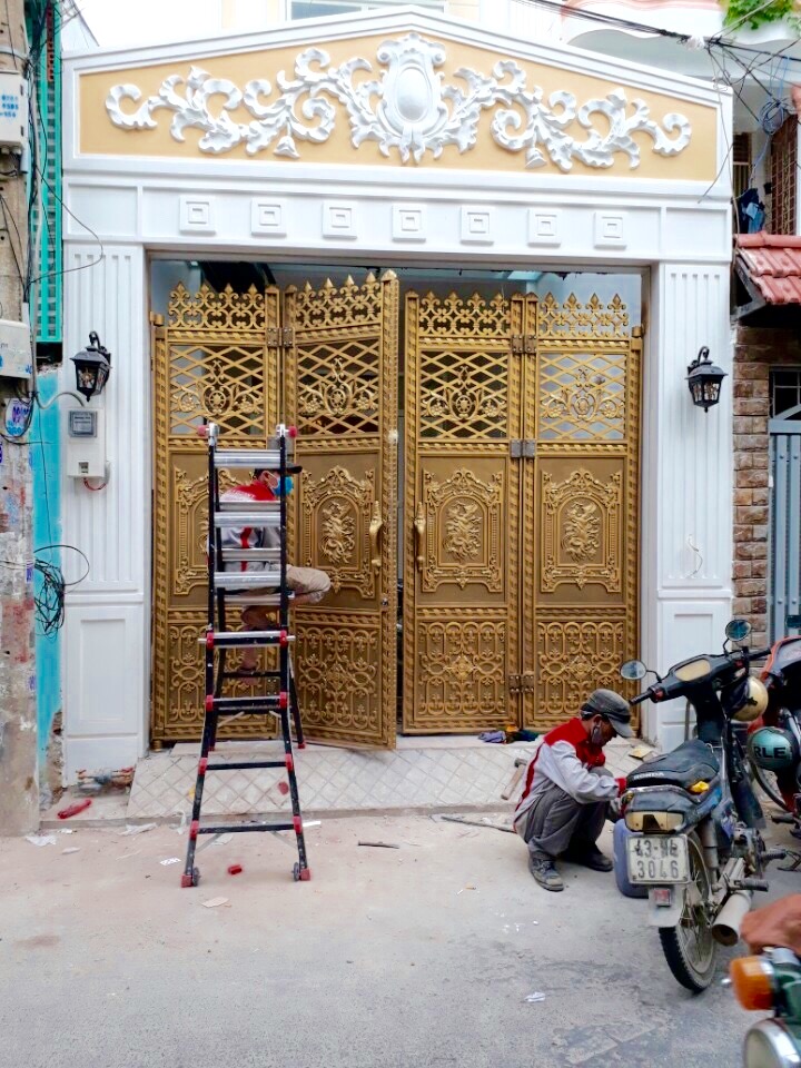 Công trình cổng nhôm đúc quận Tân Bình
